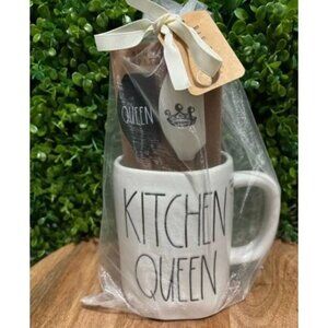 NEW Rae Dunn by Magenta KITCHEN QUEEN Mug with Spatula Set